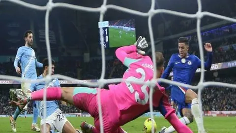 “库里三分球数迈过4000里程碑”